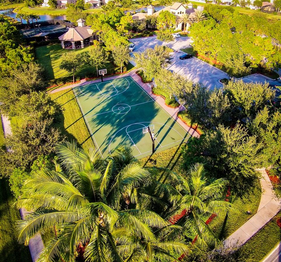 CANYON LAKES - Residential