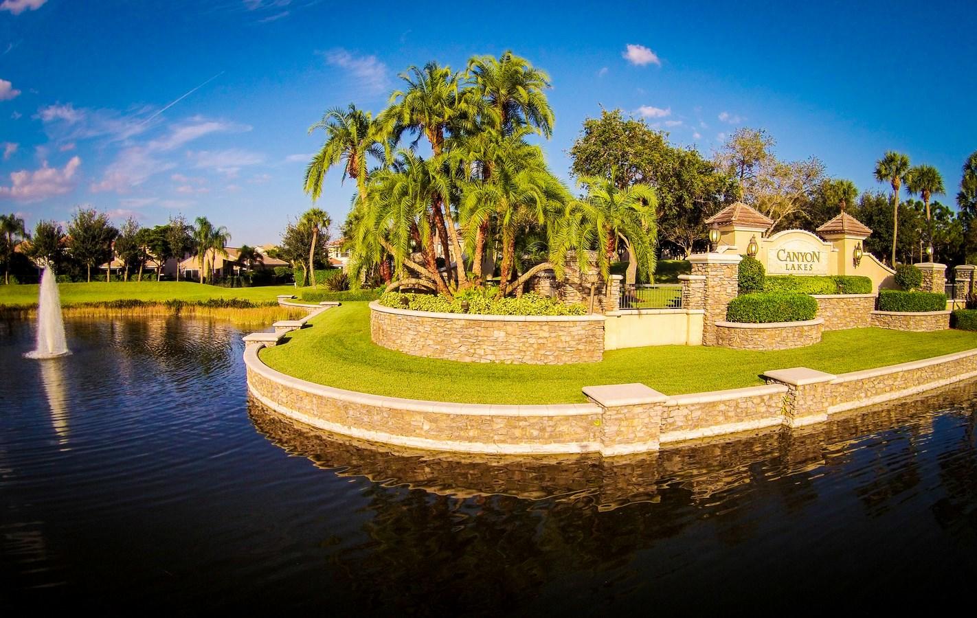 CANYON LAKES - Residential