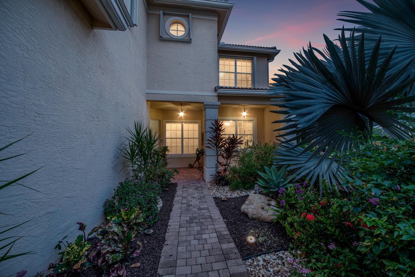 CANYON LAKES - Residential