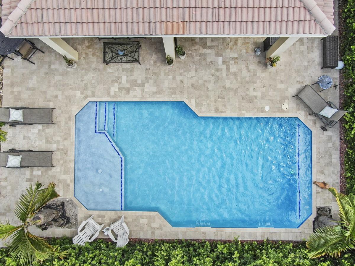 CANYON LAKES - Residential