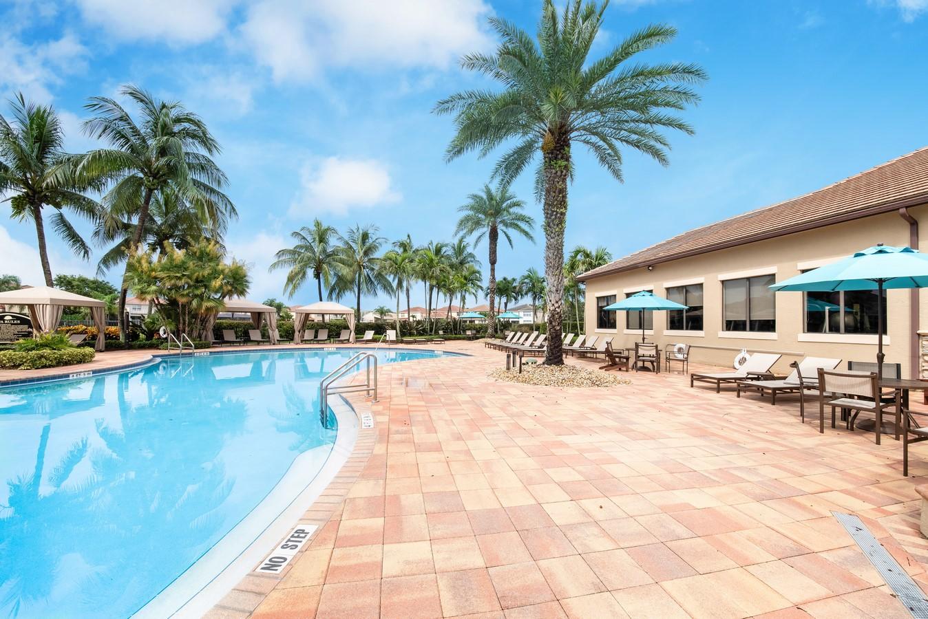 CANYON LAKES - Residential