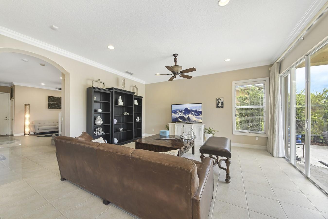 CANYON LAKES - Residential