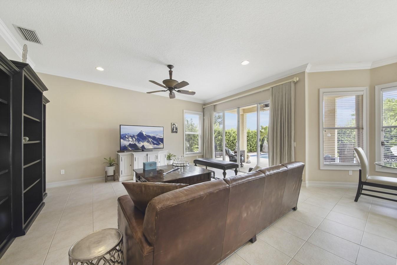 CANYON LAKES - Residential