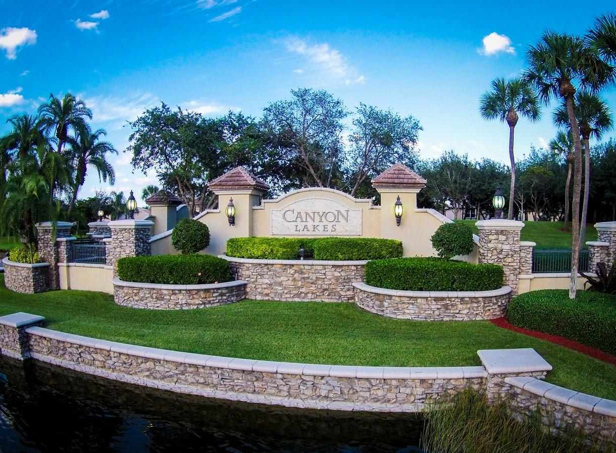 CANYON LAKES - Residential