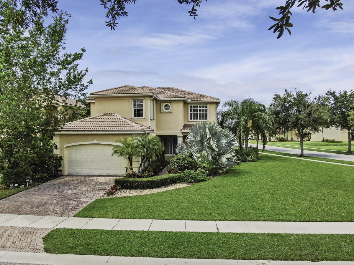 CANYON LAKES - Residential