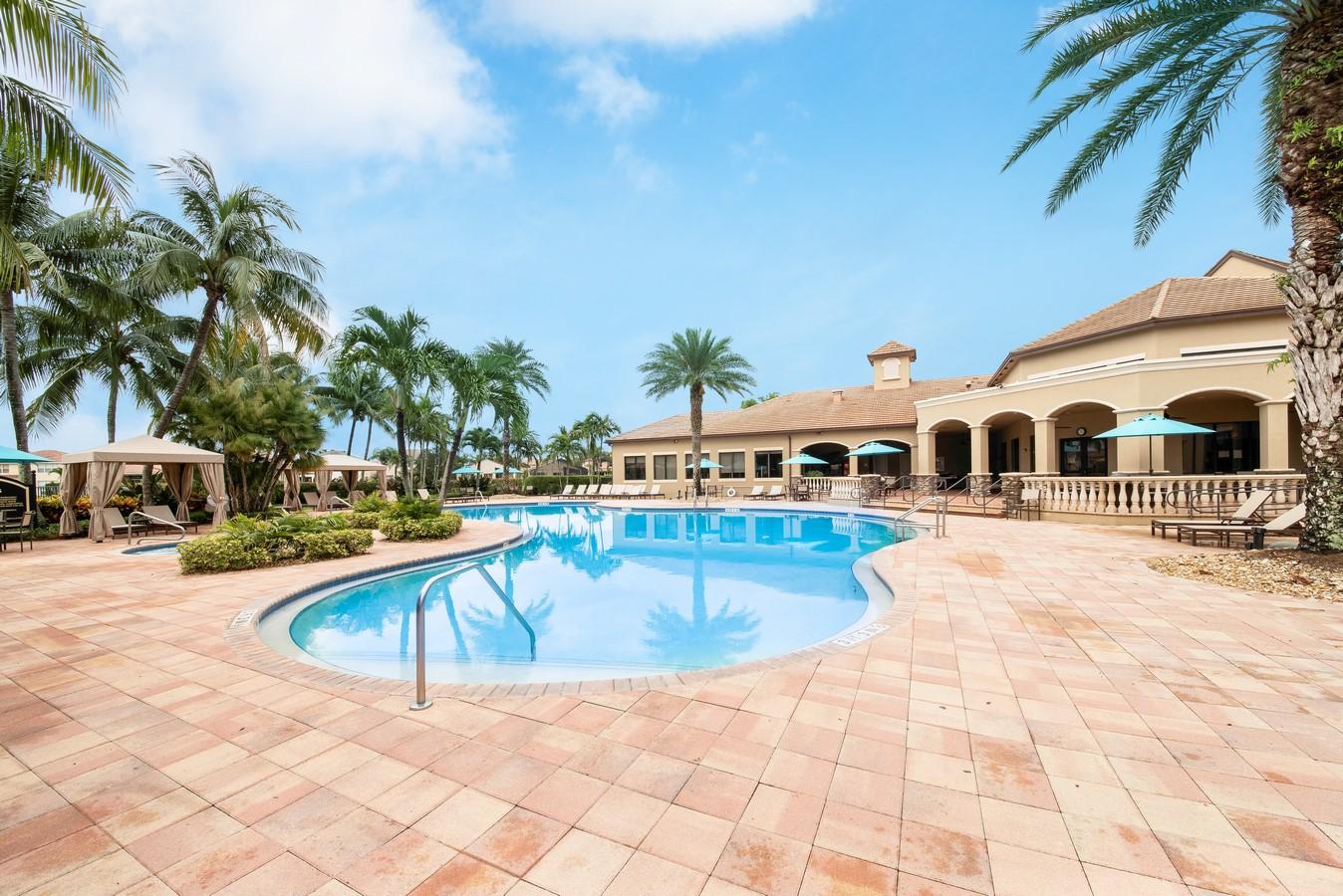 CANYON LAKES - Residential