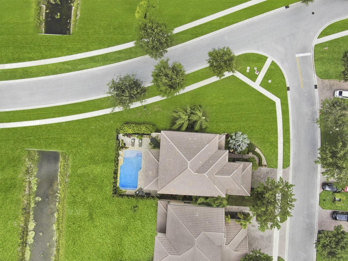 CANYON LAKES - Residential