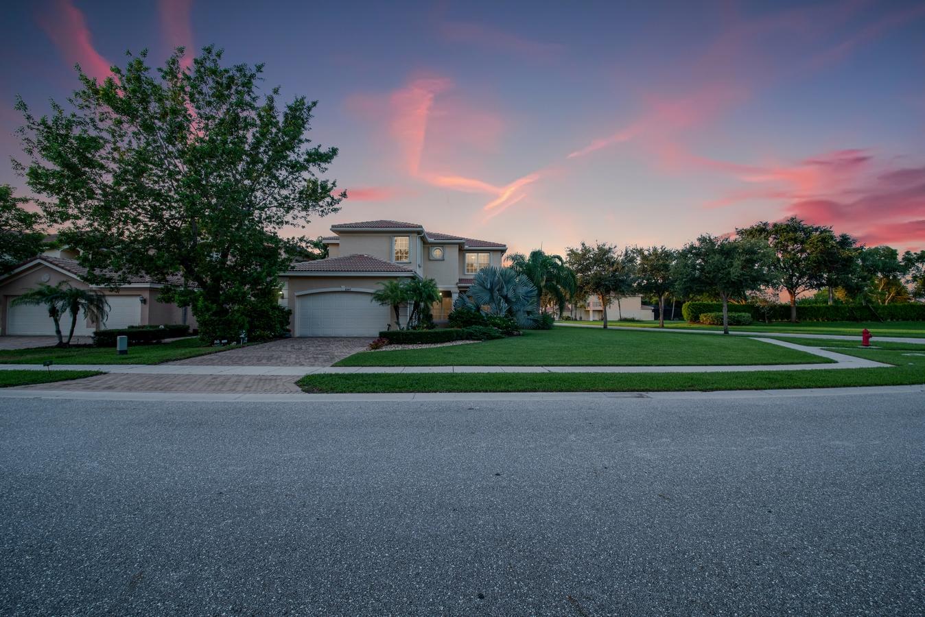 CANYON LAKES - Residential