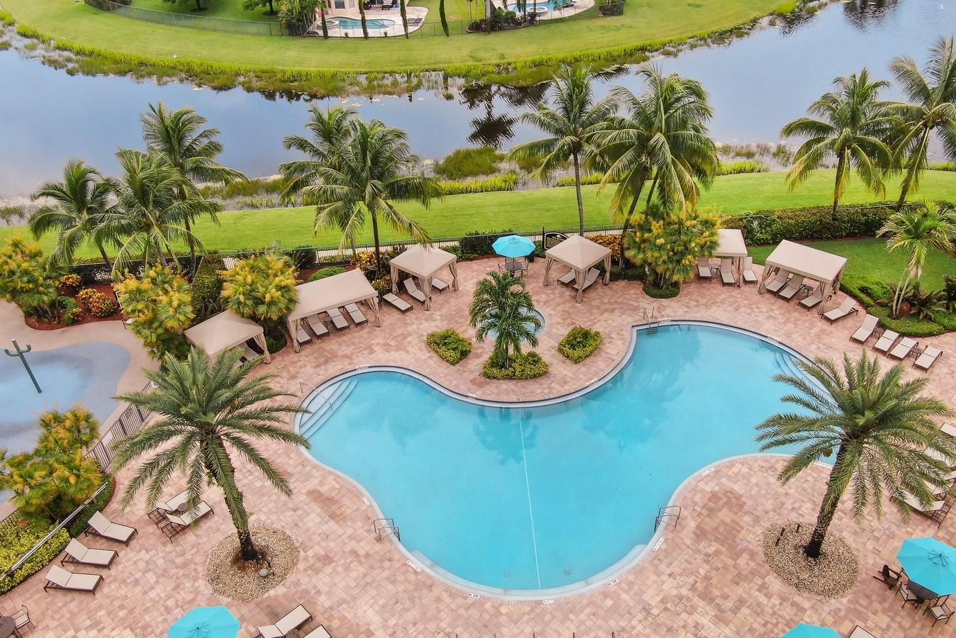 CANYON LAKES - Residential