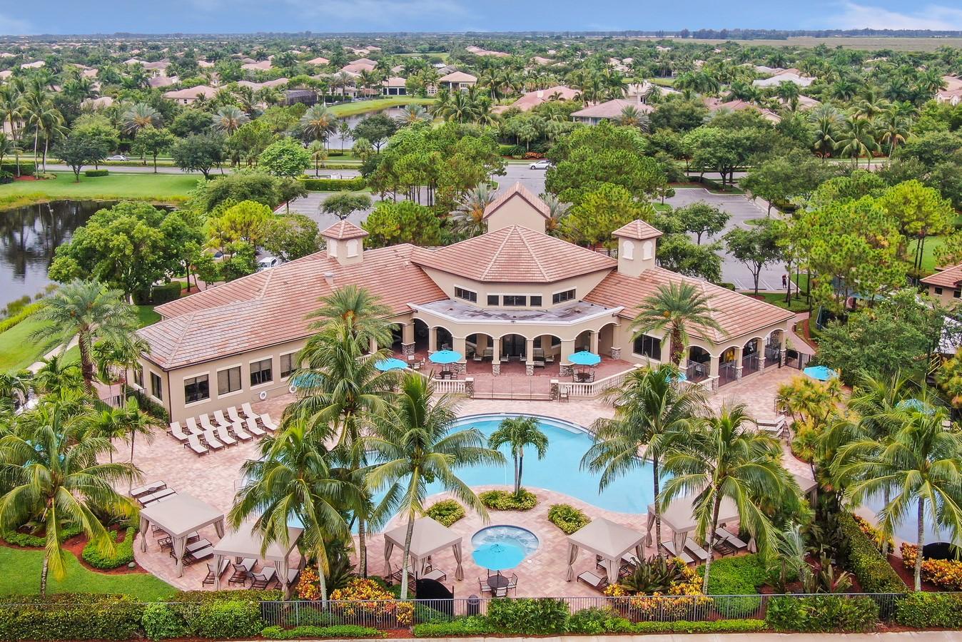 CANYON LAKES - Residential