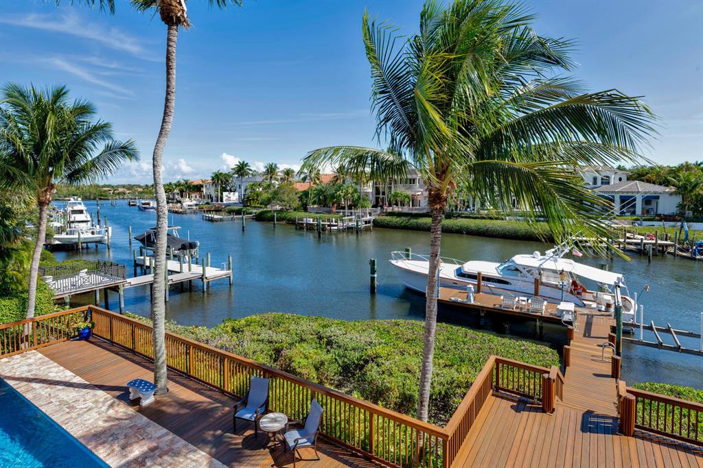 ADMIRALS COVE - Residential