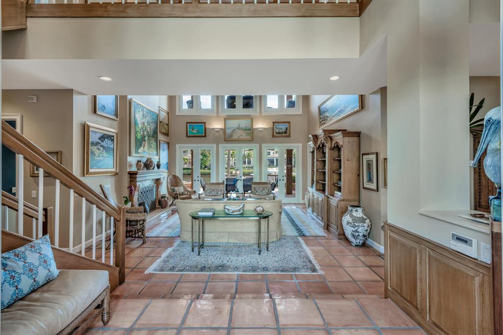 ADMIRALS COVE - Residential