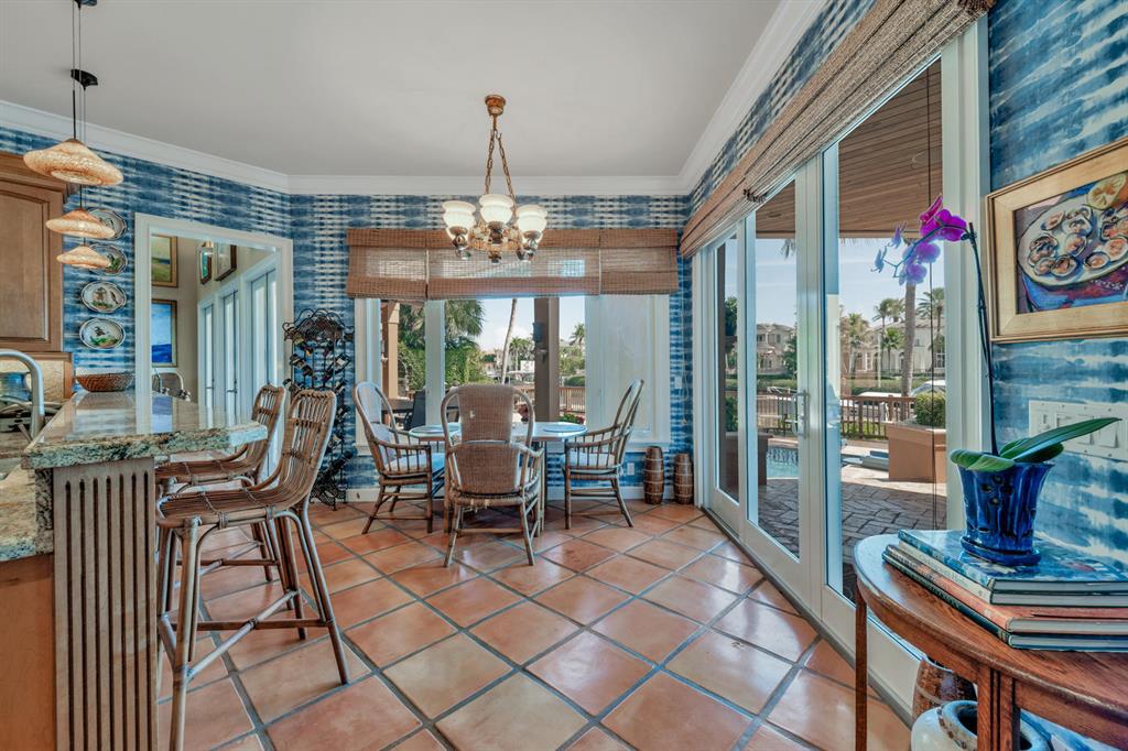 ADMIRALS COVE - Residential