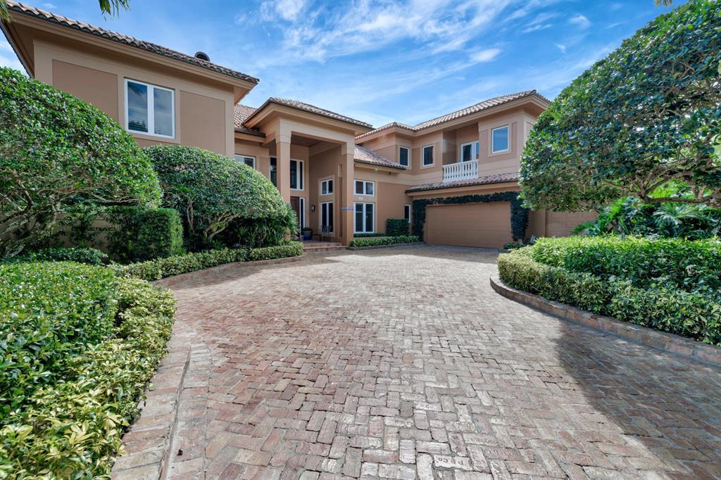 ADMIRALS COVE - Residential