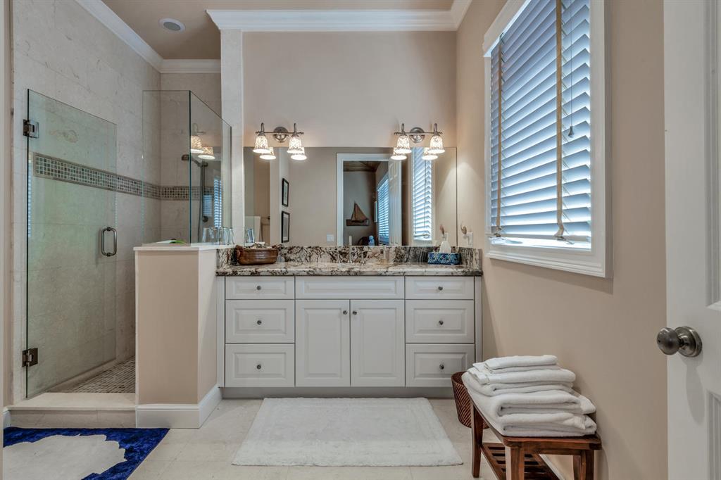 ADMIRALS COVE - Residential