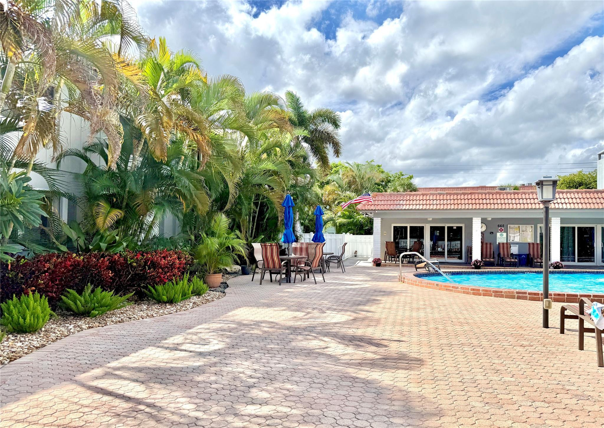 Oakland Grove Village - Residential