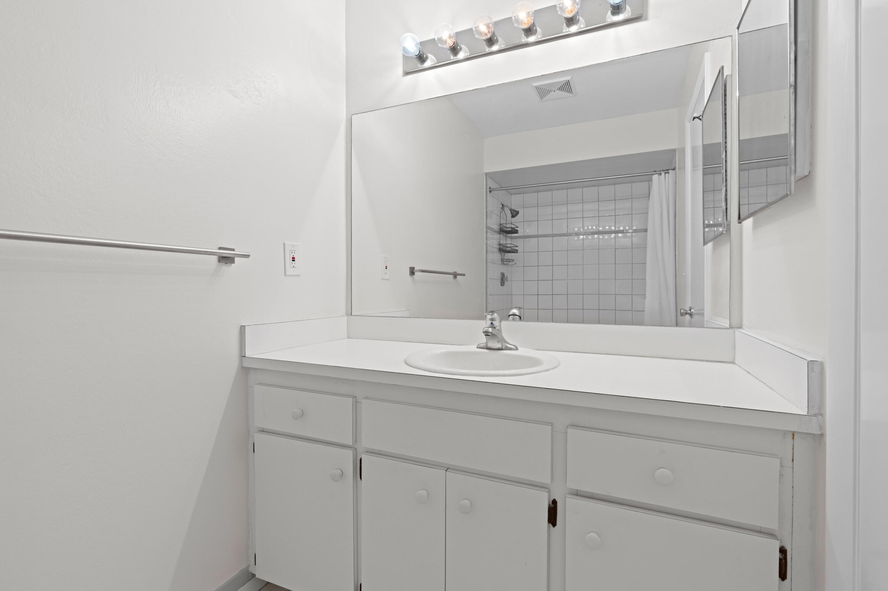 VILLAGES OF WOODLAKE 1 - Residential