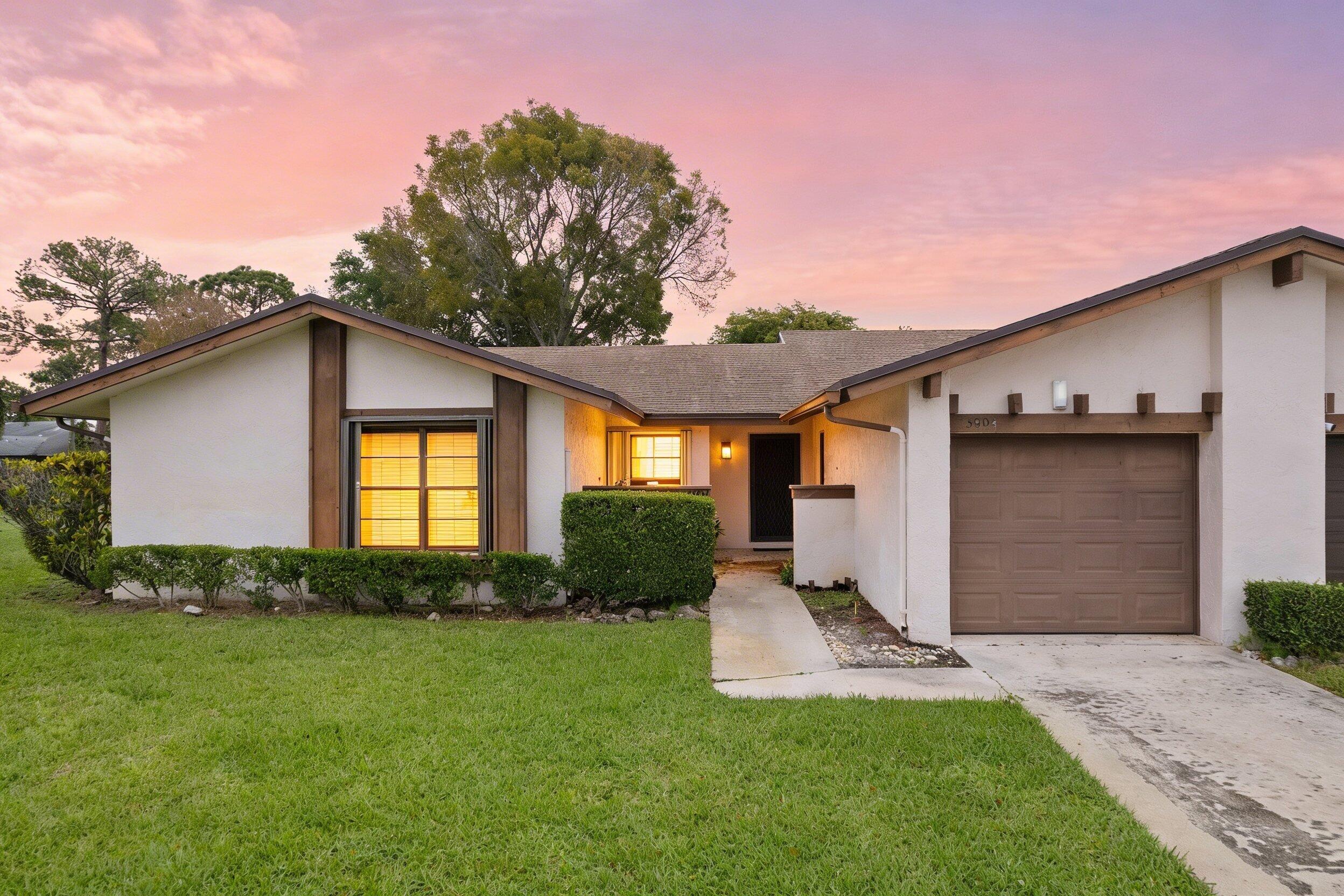 VILLAGES OF WOODLAKE 1 - Residential