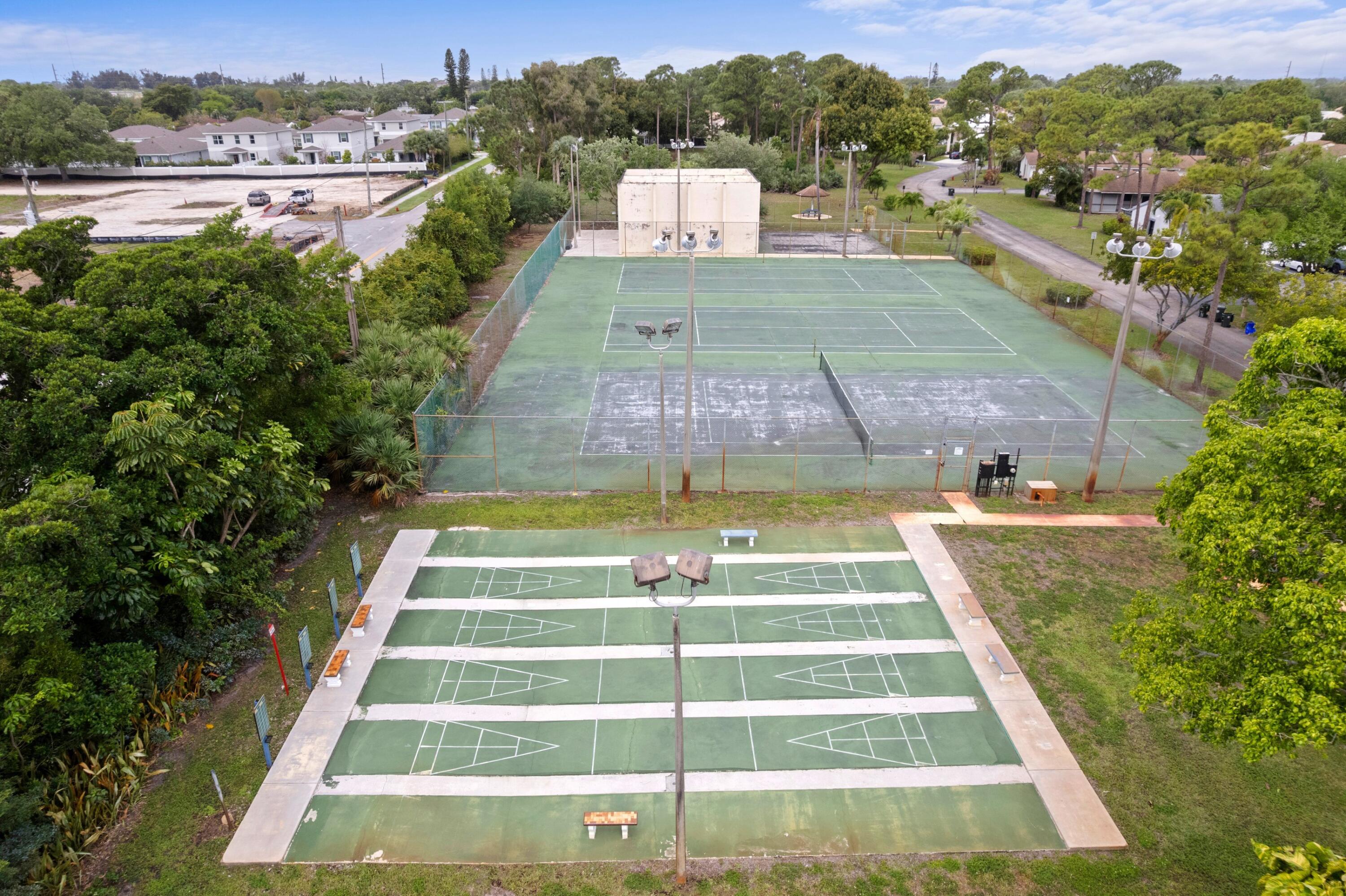 VILLAGES OF WOODLAKE 1 - Residential