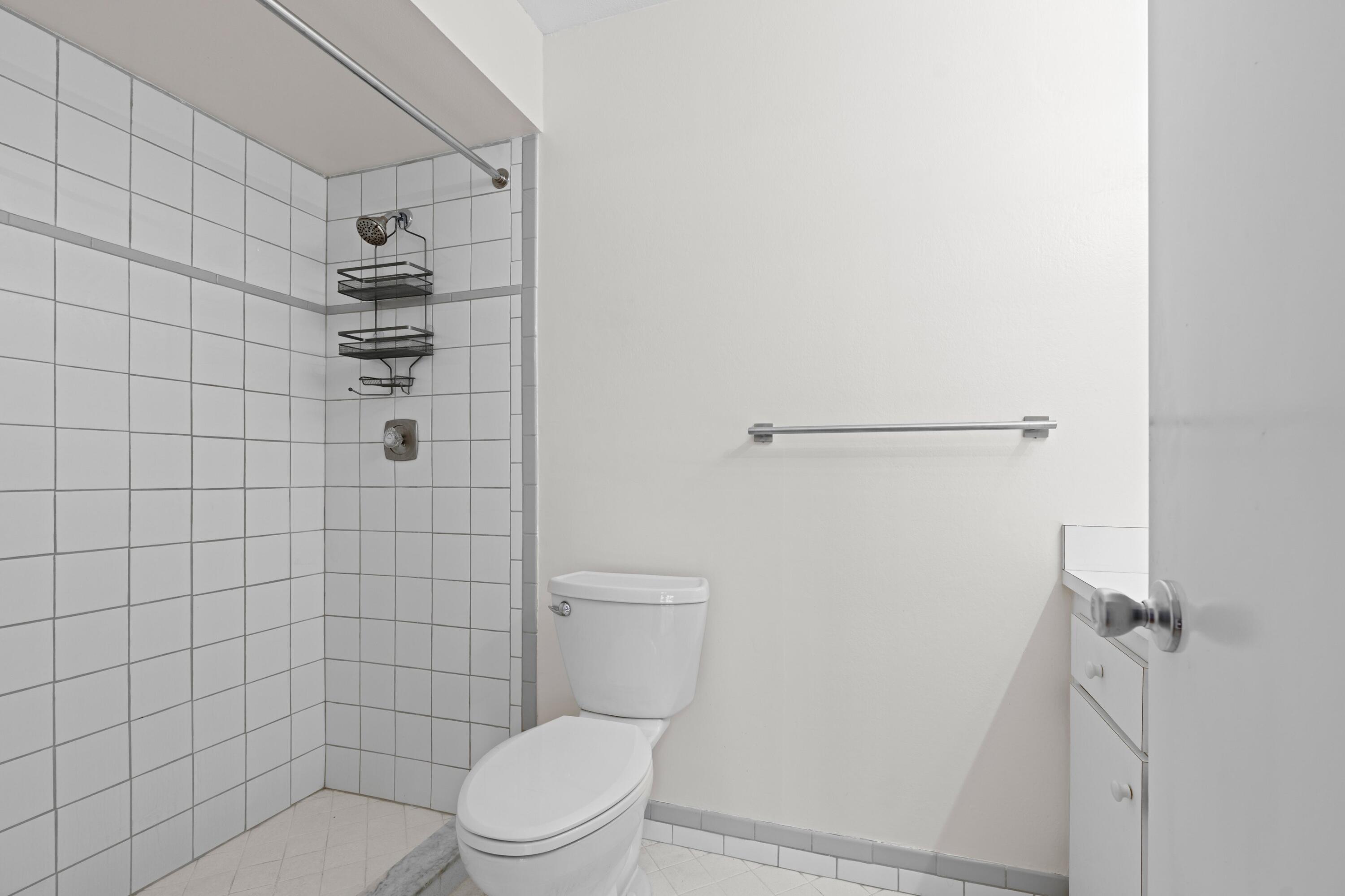 VILLAGES OF WOODLAKE 1 - Residential