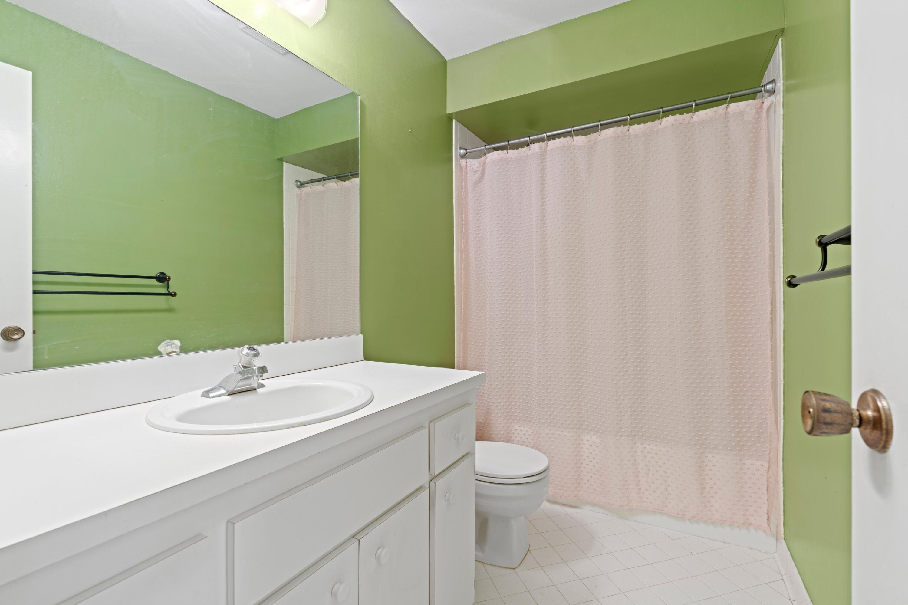 VILLAGES OF WOODLAKE 1 - Residential