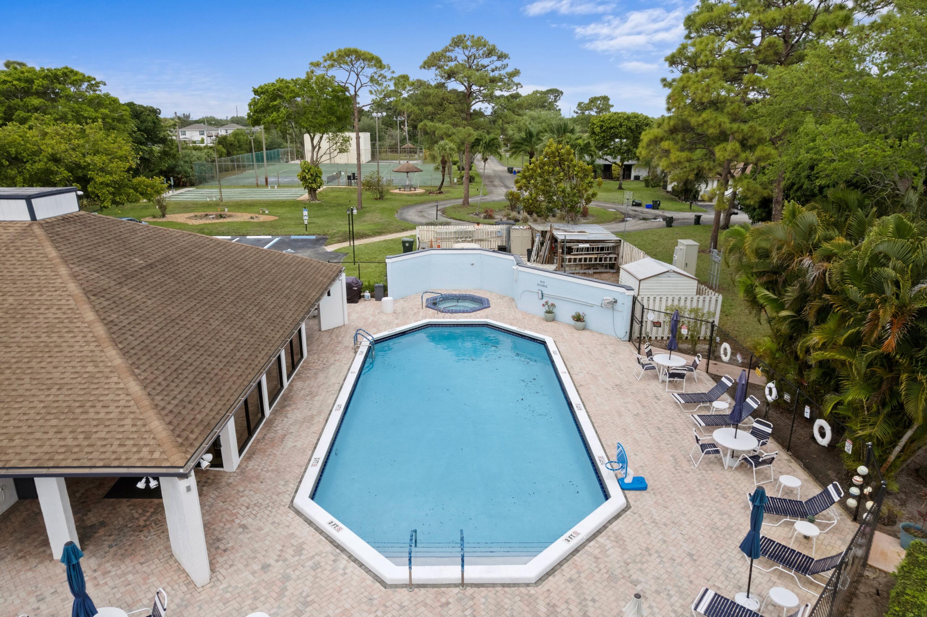 VILLAGES OF WOODLAKE 1 - Residential