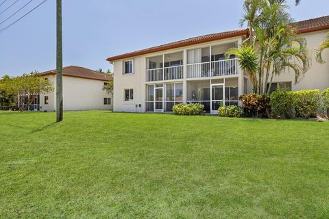 Condominium in Boca Raton FL 460 67th St St 18.jpg