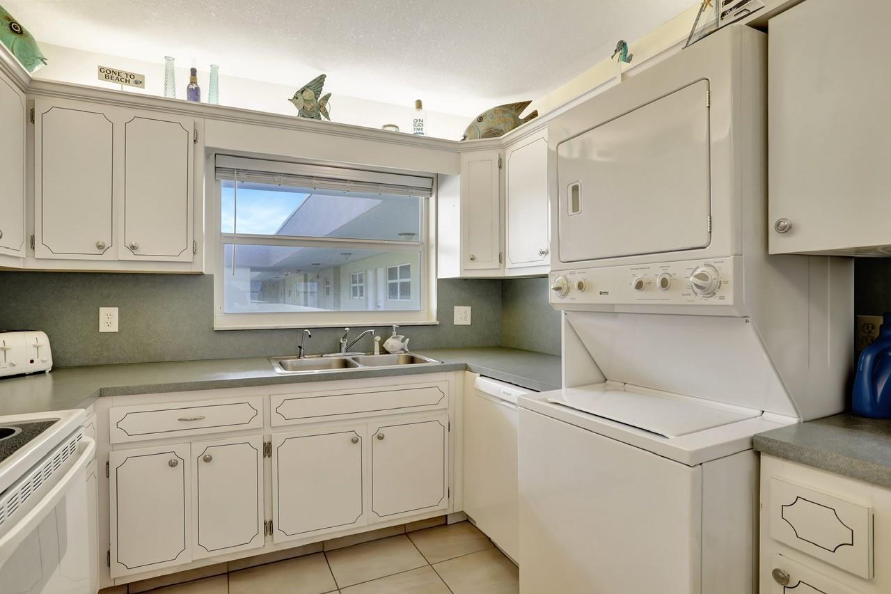 Christopher House - Residential