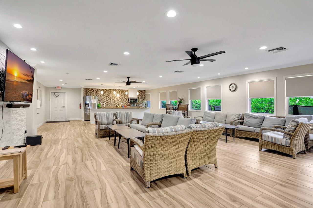 Christopher House - Residential
