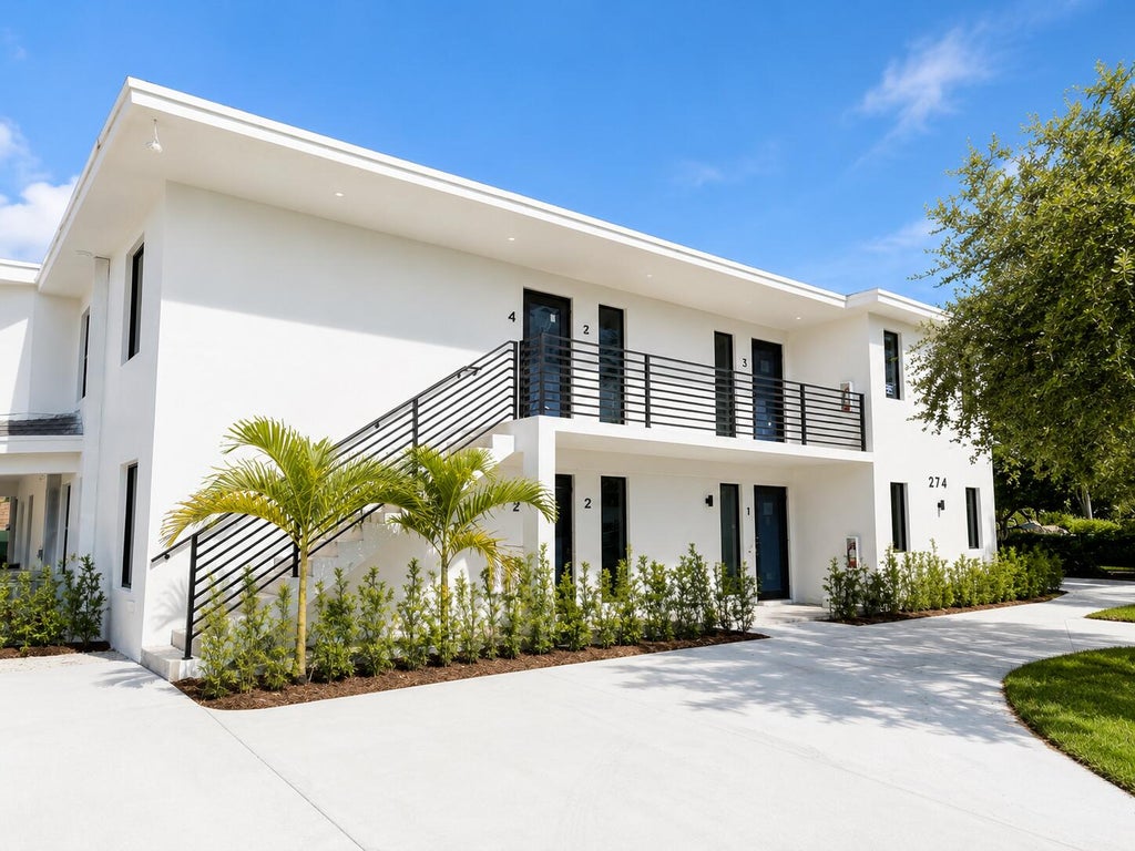 Photo of 274 SE 9th Avenue #3, Deerfield Beach, FL 33441 (MLS # B26079043)
