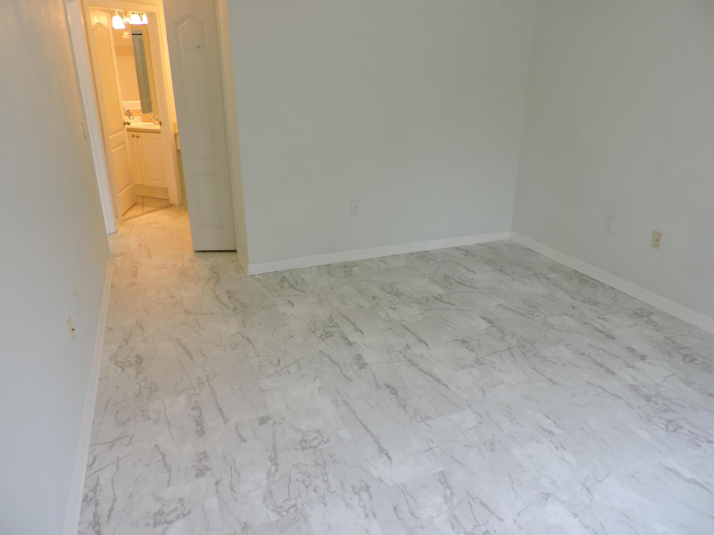 RESIDENCES AT LEGACY PLACE CONDO - Residential Lease