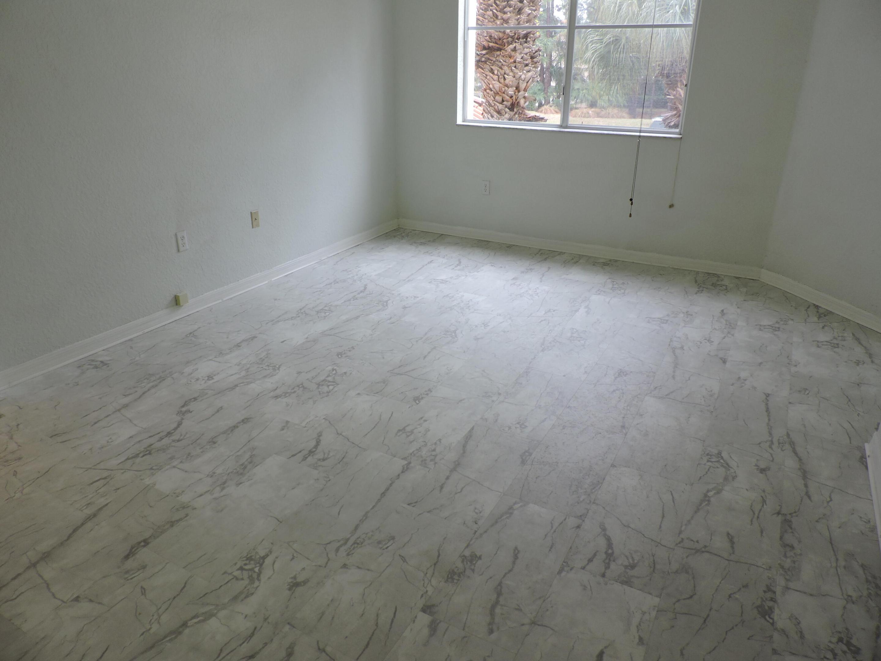 RESIDENCES AT LEGACY PLACE CONDO - Residential Lease