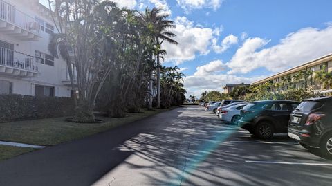 A home in South Palm Beach