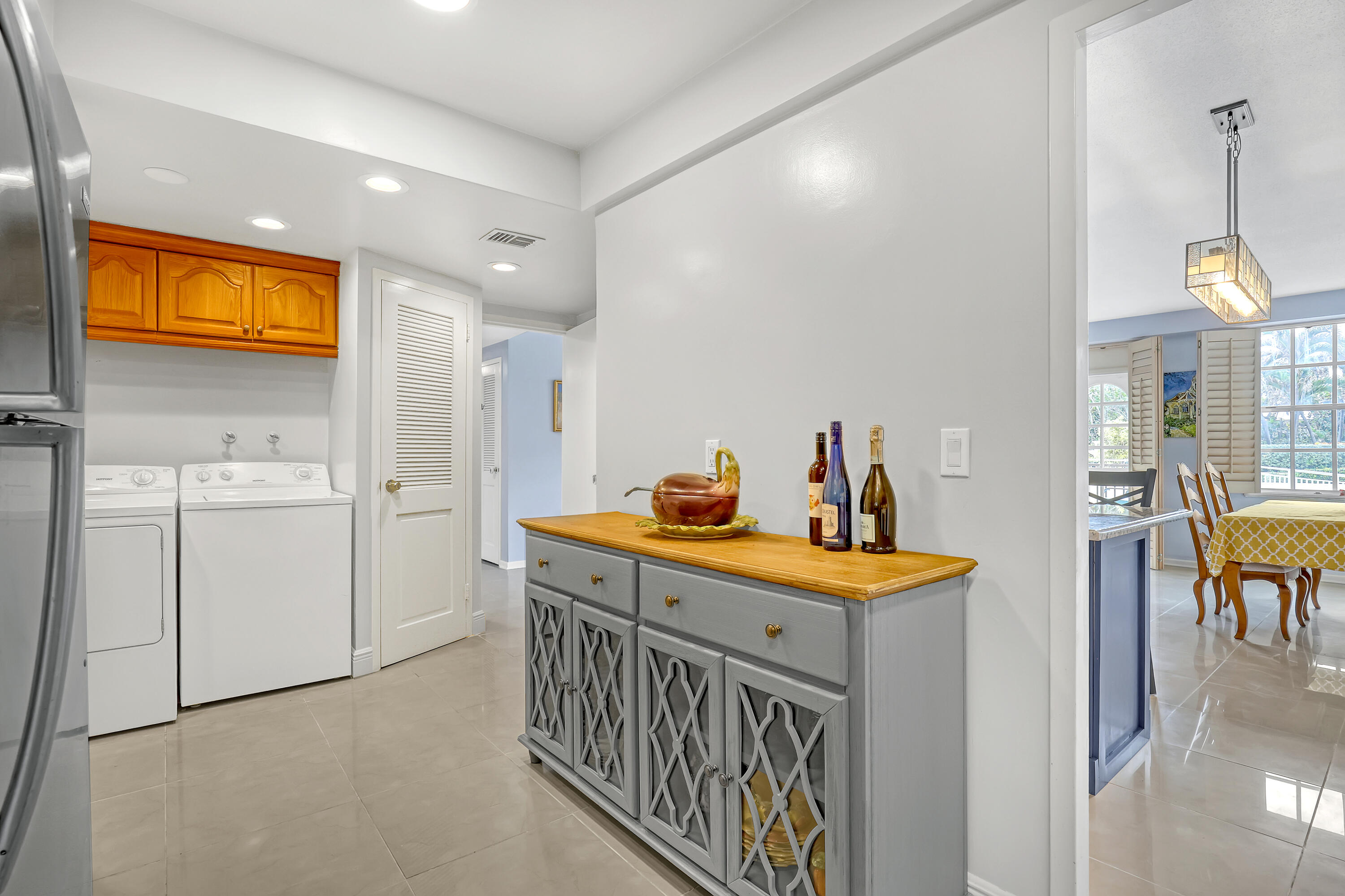 LA BONNE VIE CONDO - Residential Lease