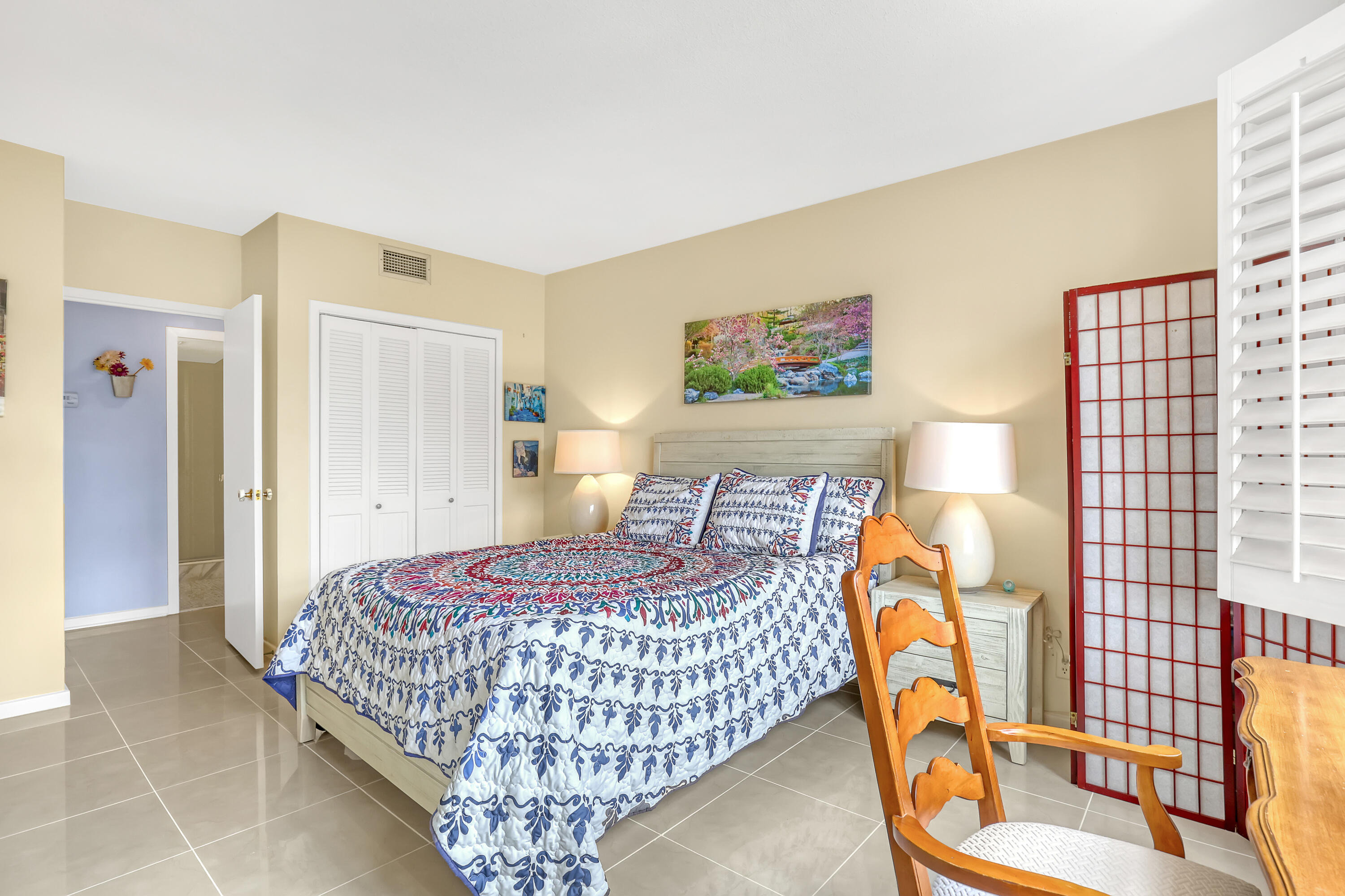 LA BONNE VIE CONDO - Residential Lease