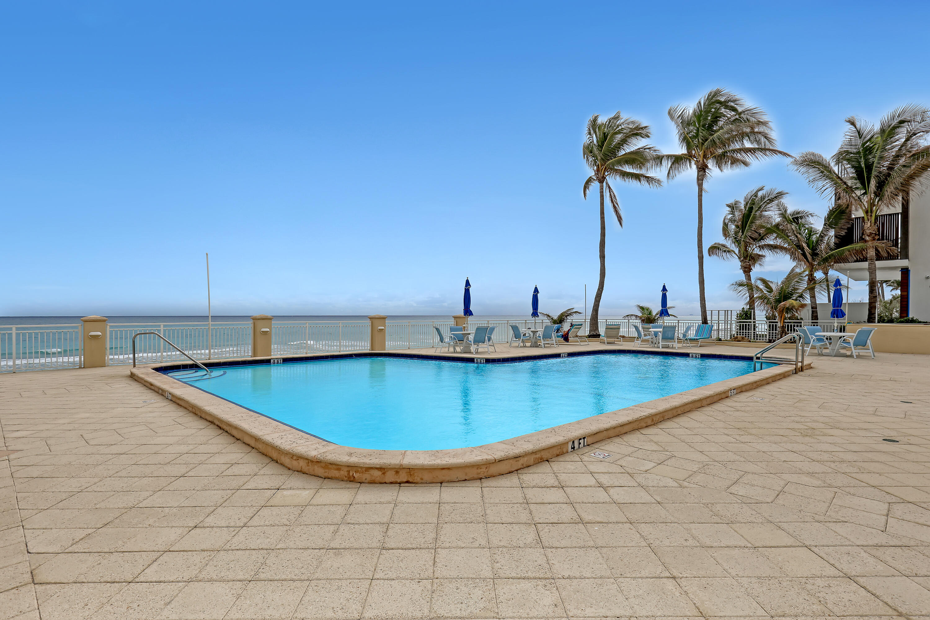 LA BONNE VIE CONDO - Residential Lease