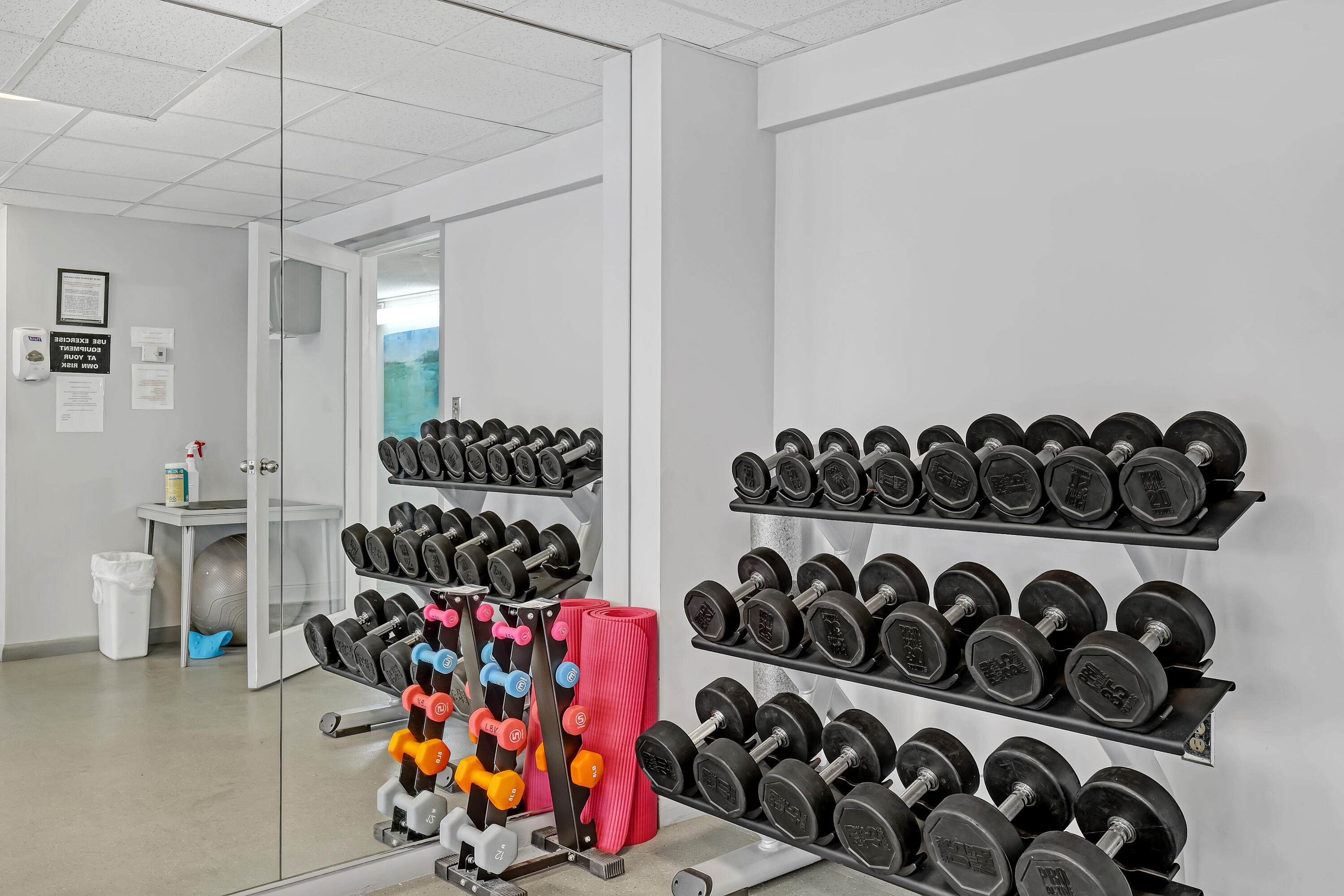 LA BONNE VIE CONDO - Residential Lease