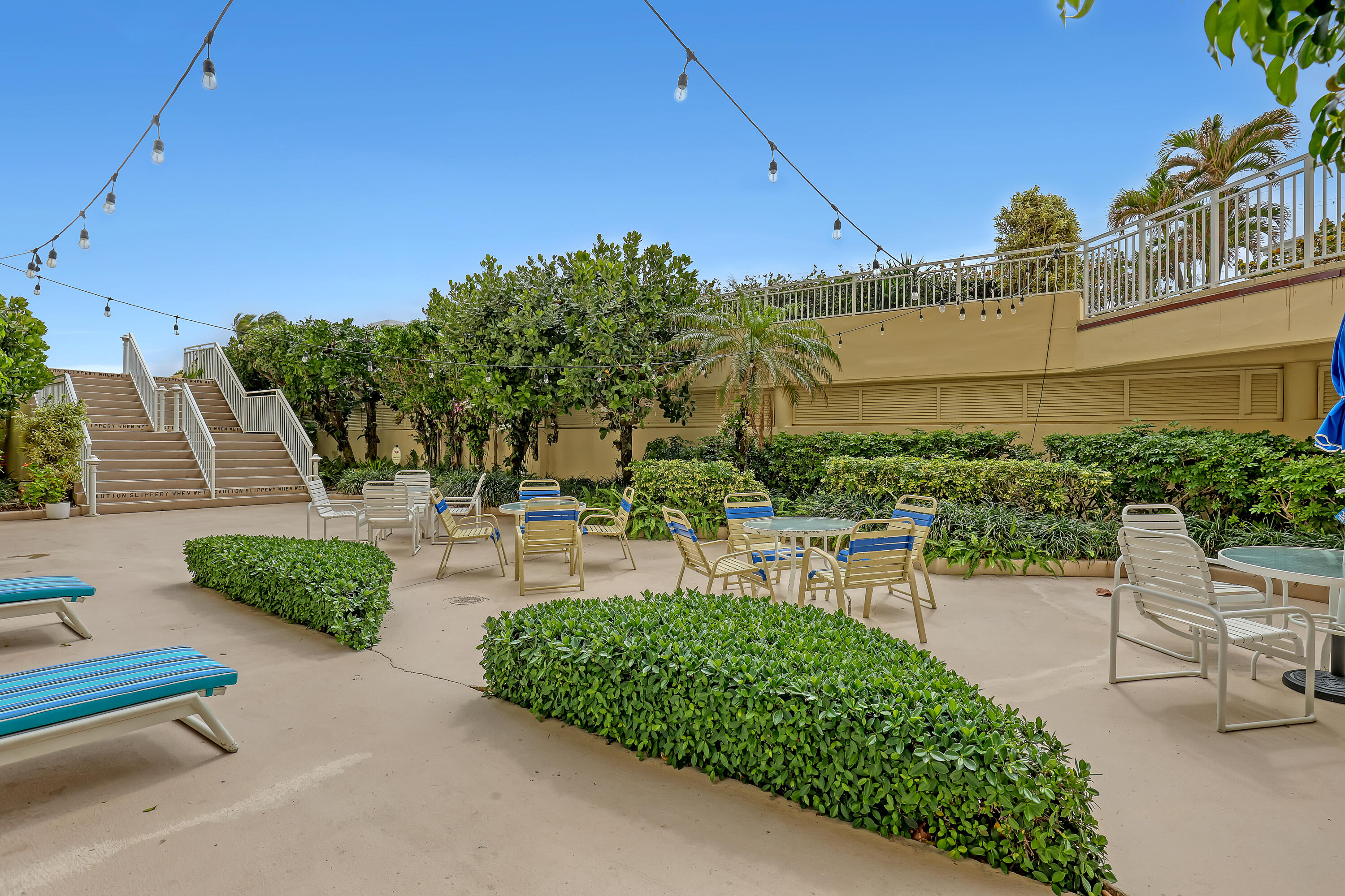 LA BONNE VIE CONDO - Residential Lease