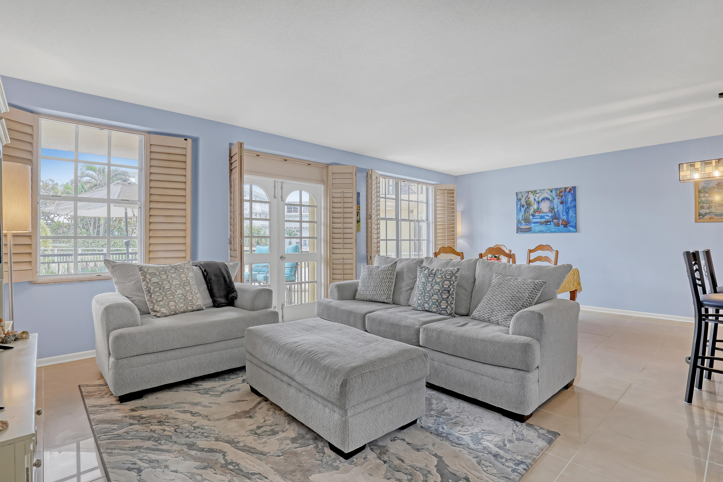 LA BONNE VIE CONDO - Residential Lease