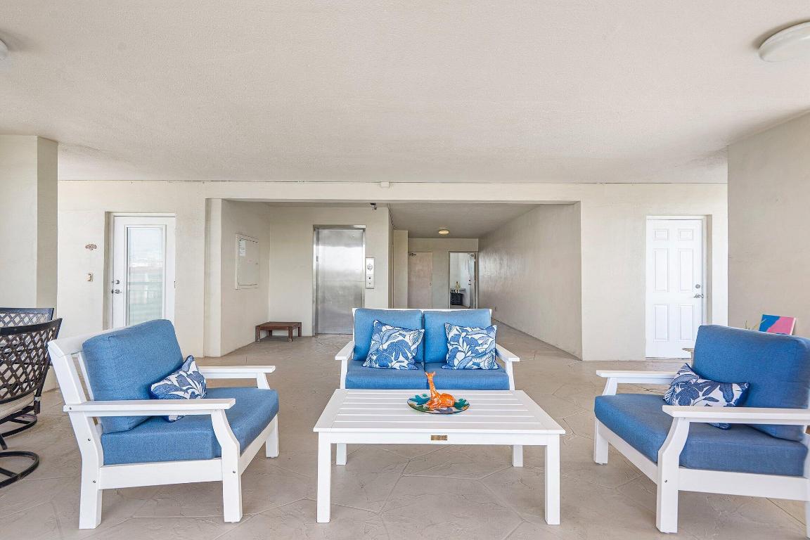 PALM AIRE AT CORAL KEY - Residential