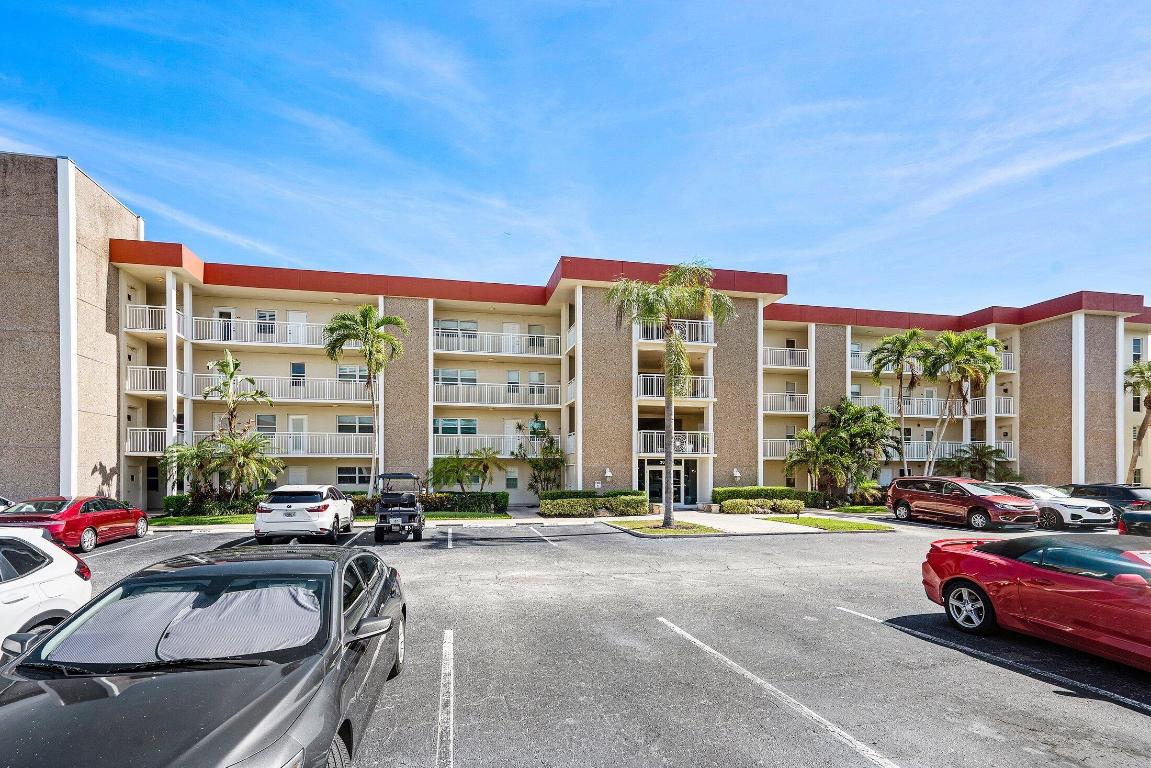 PALM AIRE AT CORAL KEY - Residential