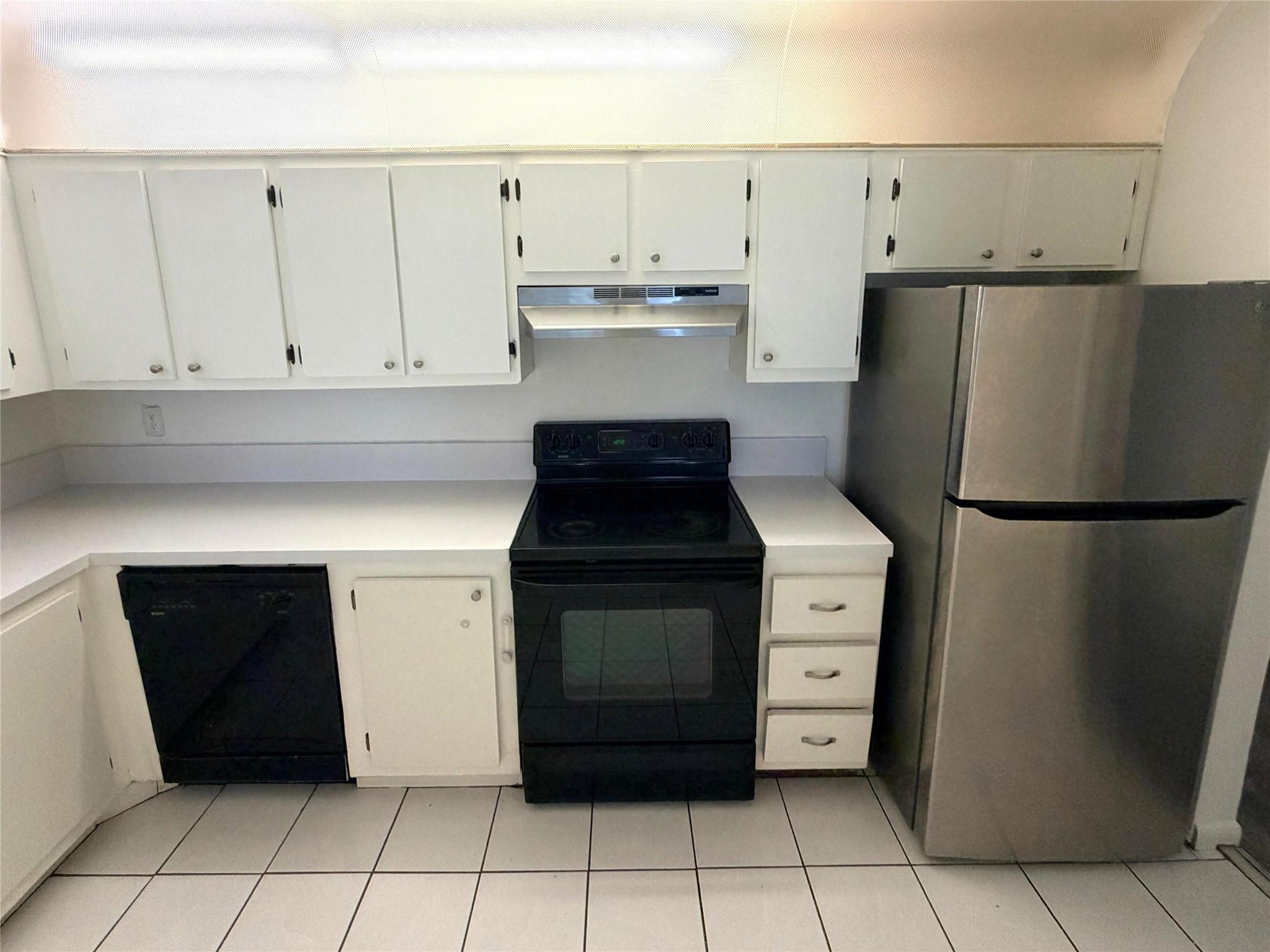 Naranja Lakes Condominium - Residential Lease