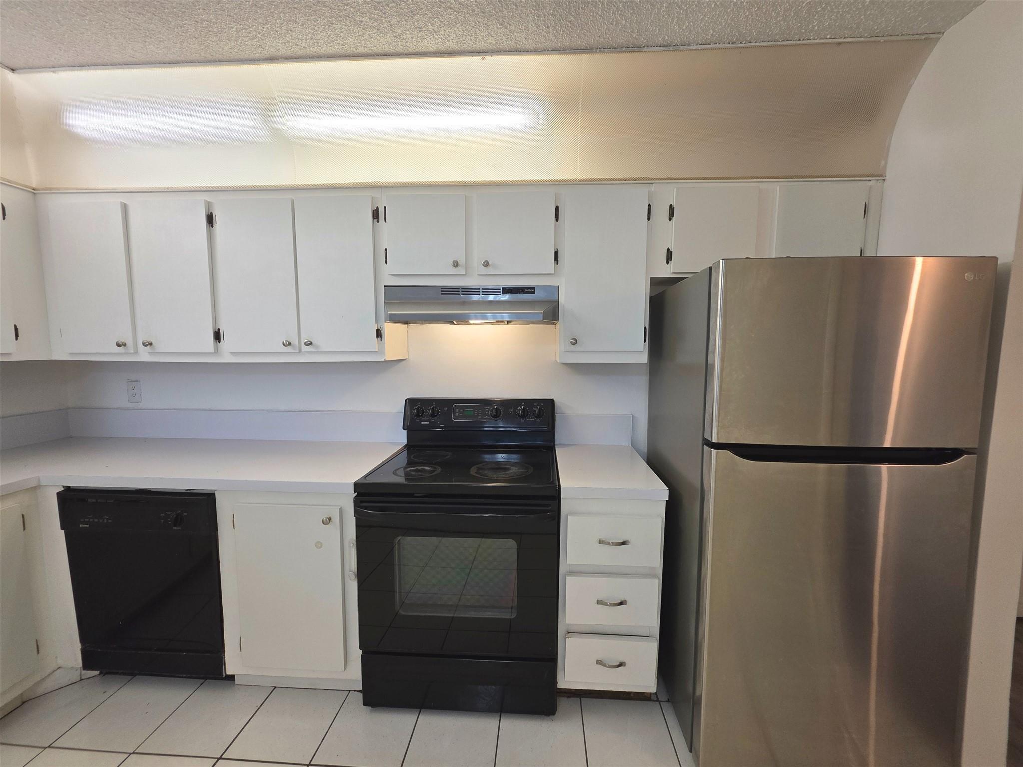 Naranja Lakes Condominium - Residential Lease