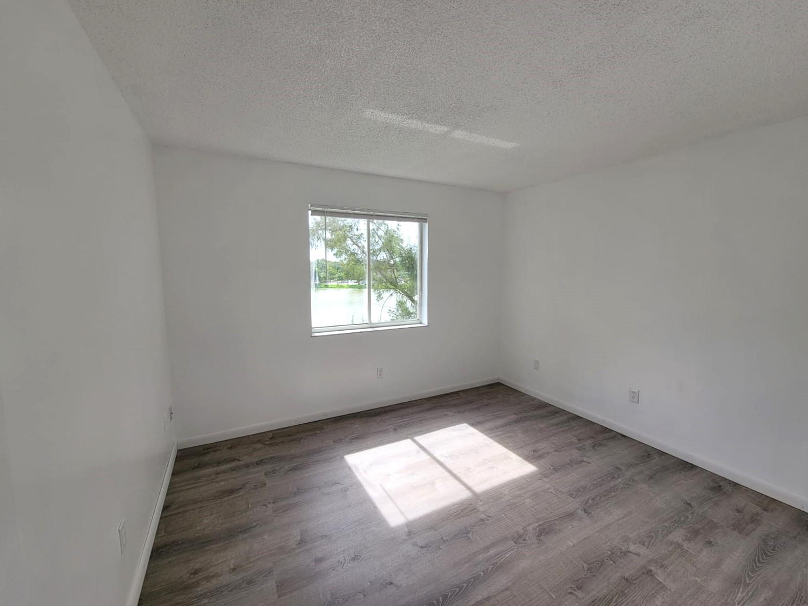 Naranja Lakes Condominium - Residential Lease