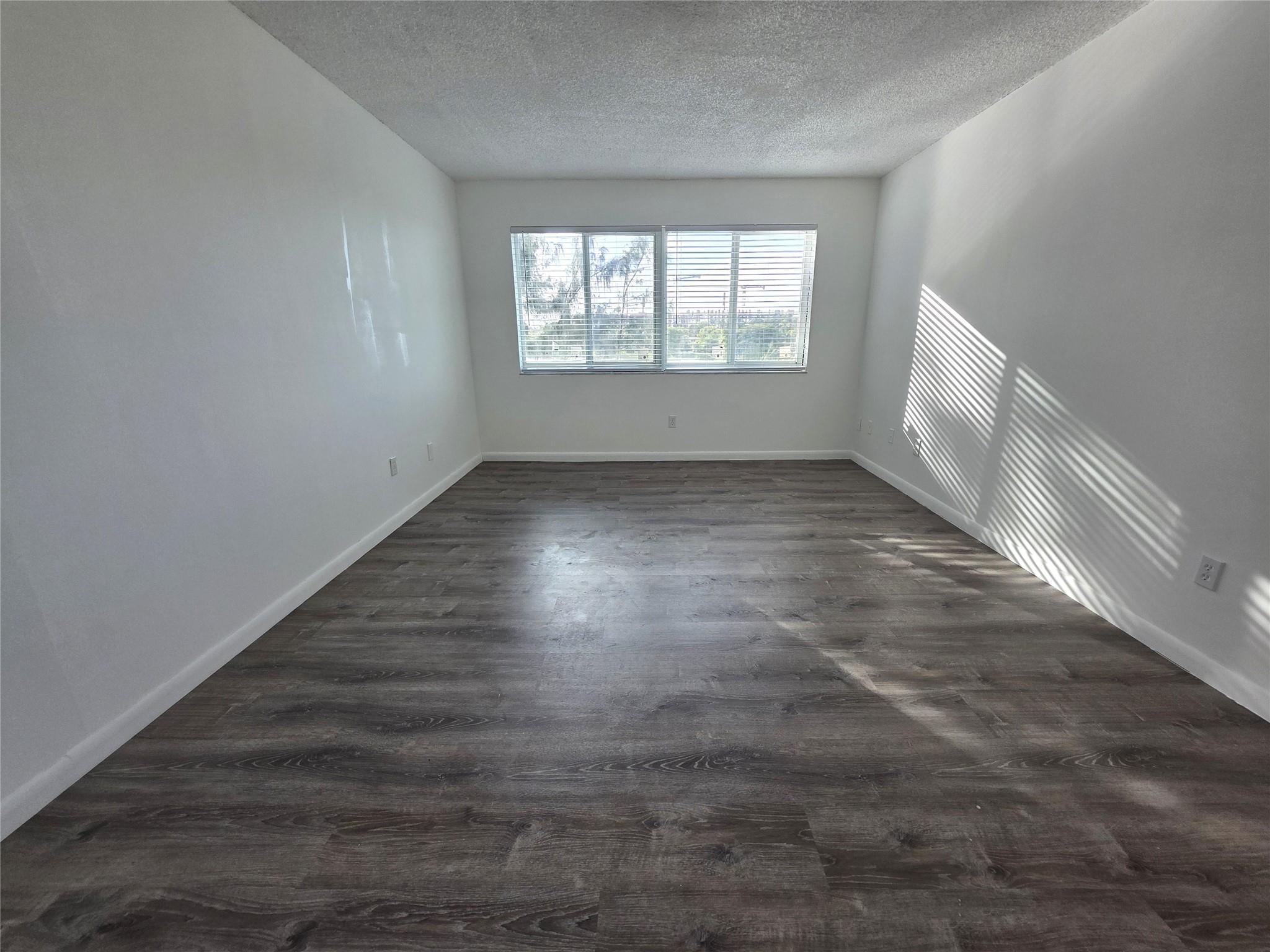 Naranja Lakes Condominium - Residential Lease