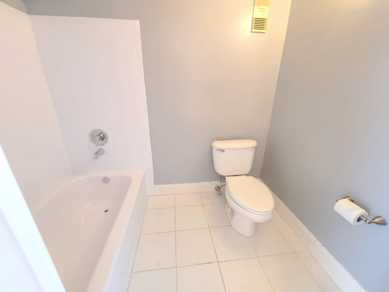 Naranja Lakes Condominium - Residential Lease