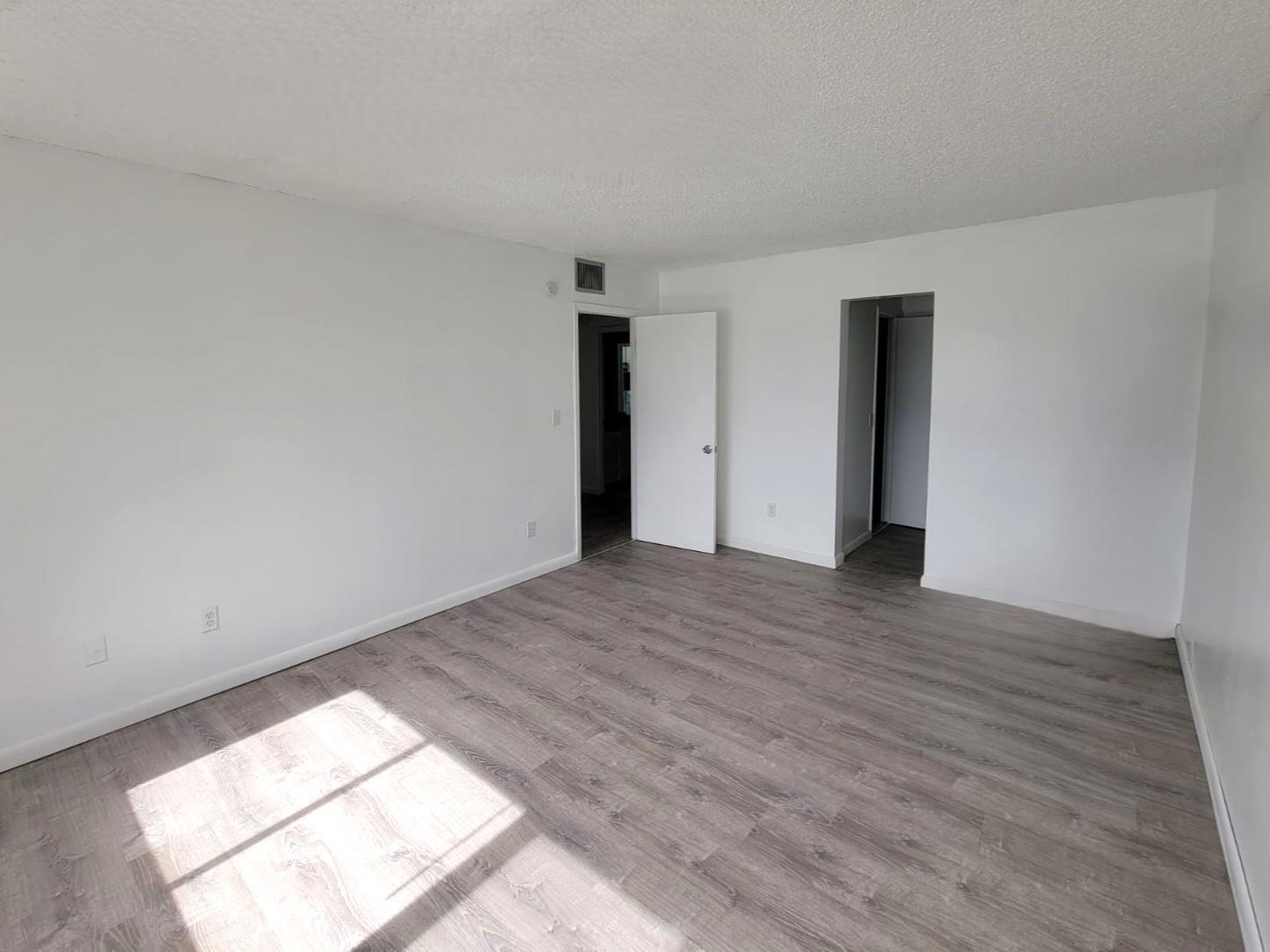 Naranja Lakes Condominium - Residential Lease
