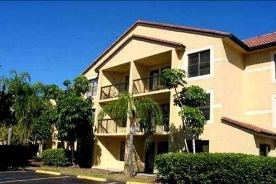 *** PLEASE READ REMARKS, BROKER REMARKS & SEE ATTACHMENTS *** VERY NICE STUDIO APPARTMENT ON FIRST FLOOR WITH 1 BATH, WALK-IN CLOSET, UPGRADED KITCHEN WITH NICE CABINETS AND GRANITE COUNTERS, LAMINATE FLOORS, WASHER/DRYER IN UNIT AND STOTAGE ROOM ON PATIO . AVAILABLE FOR IMMEDIATE OCCUPANCY! FAST ASSOCIATION APPROVAL. GATED COMMUNITY WITH POOL, GYM AND TENNIS COURT. MUST PAY 1.5 MONTH OF RENT FOR SECURITY DEPOSIT. NO PETS ALLOWED, PER OWNER.