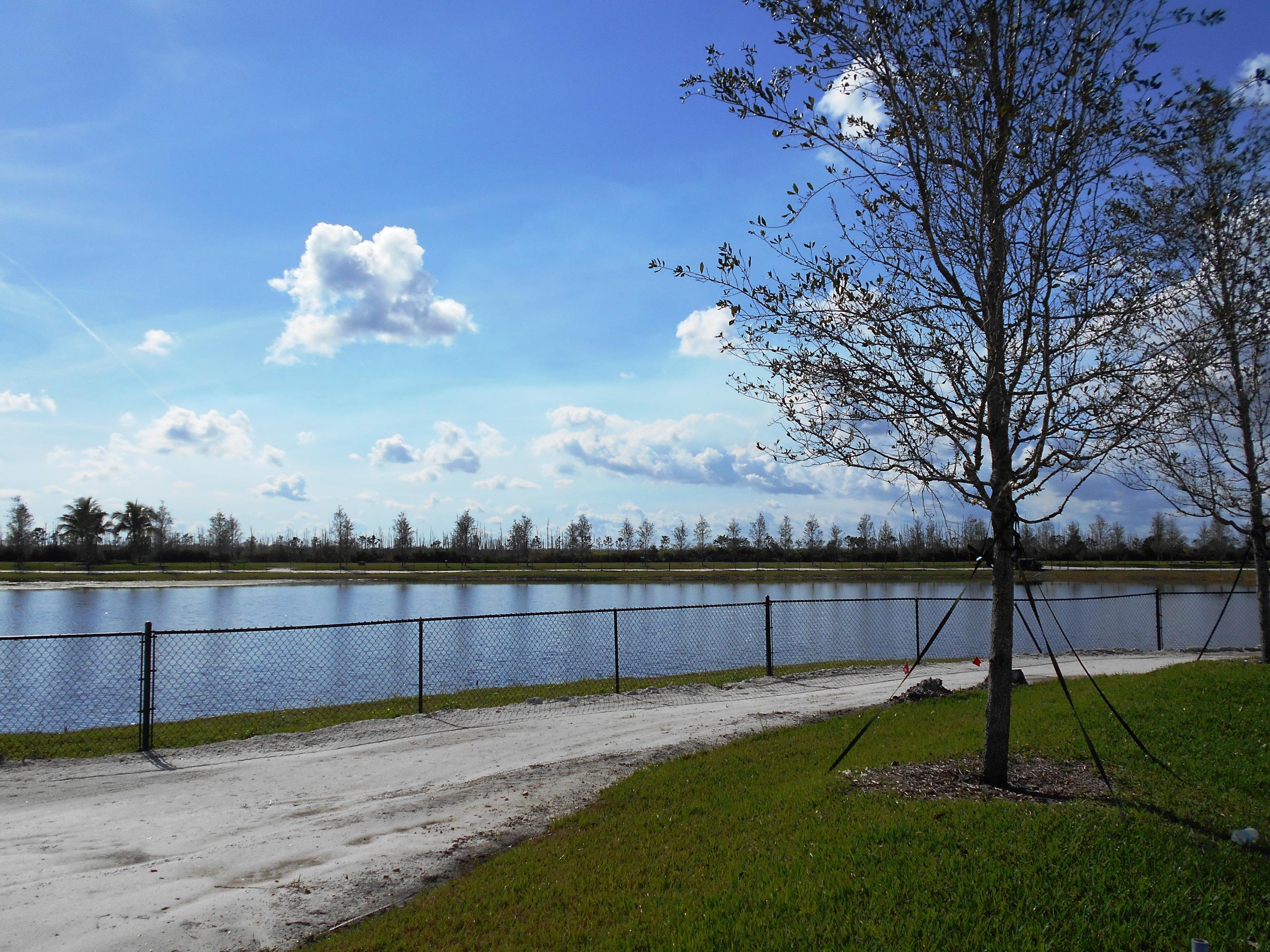 SADDLE CLUB OF WELLINGTON - Residential