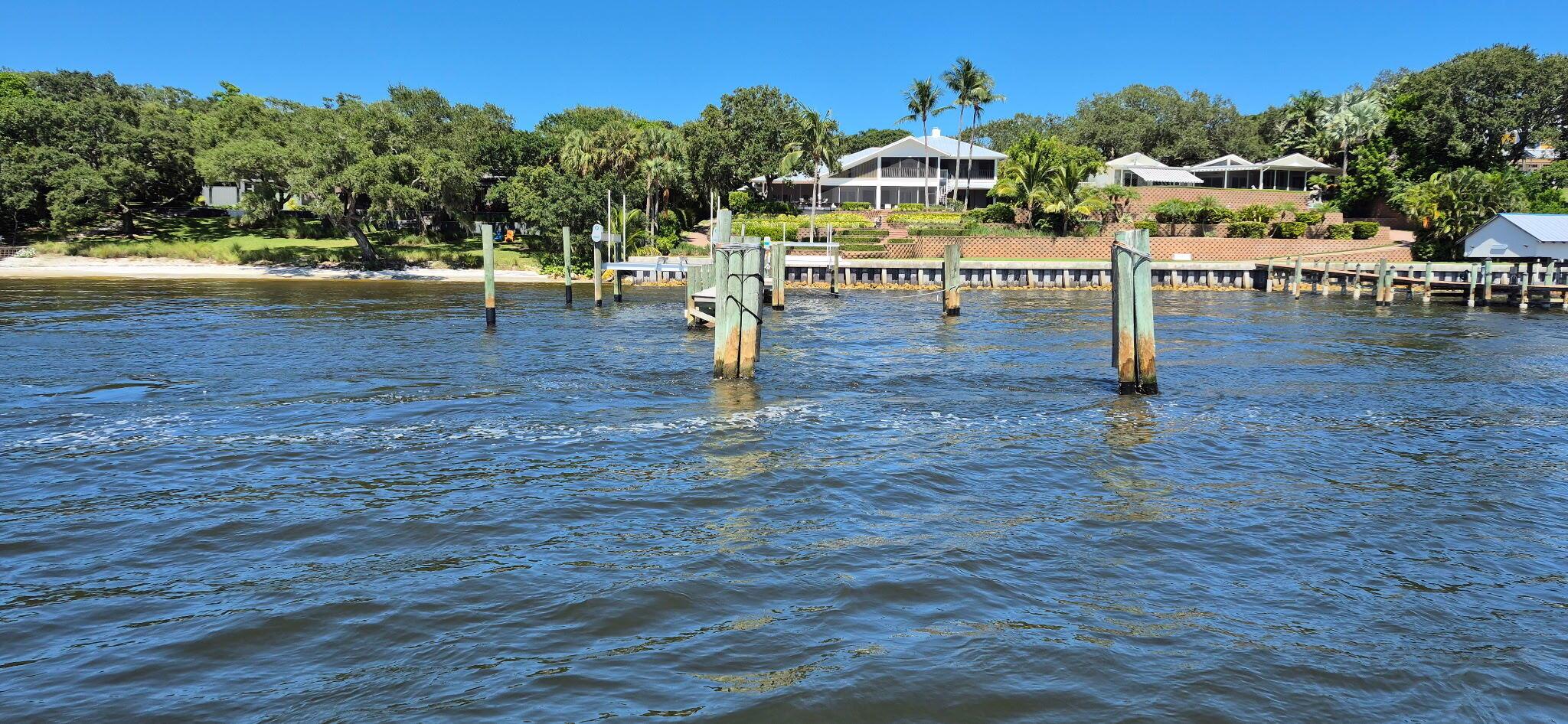 RIVERVIEW (SEWALL'S POINT - Residential